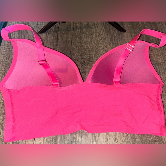 Hot pink Wireless Push up VS Pink Large - Picture 2 of 2